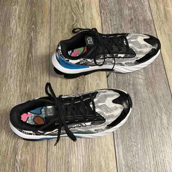 Under Armour Youth US Size 5.5Y Black White Blue Scramjet Shoes 3024744-100 - Picture 2 of 12